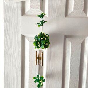 Vintage Hanging Mistletoe Kissing Ball Windchime Hong Kong *AS IS